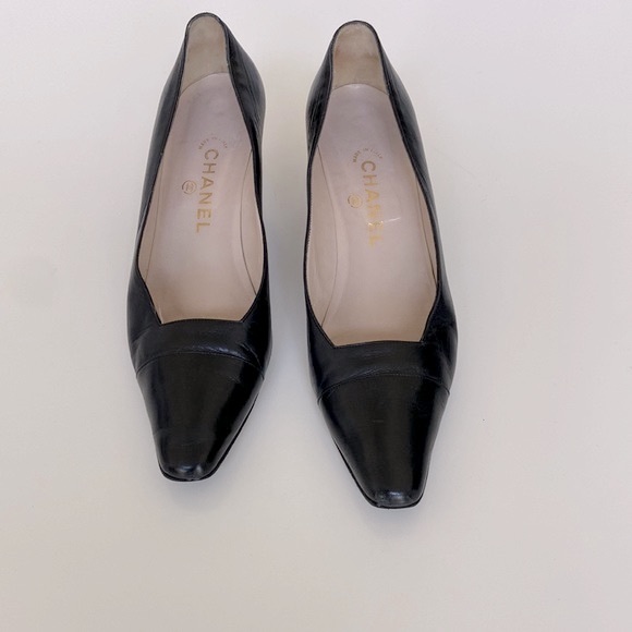 CHANEL Shoes - Chanel Vintage Lambskin Pumps